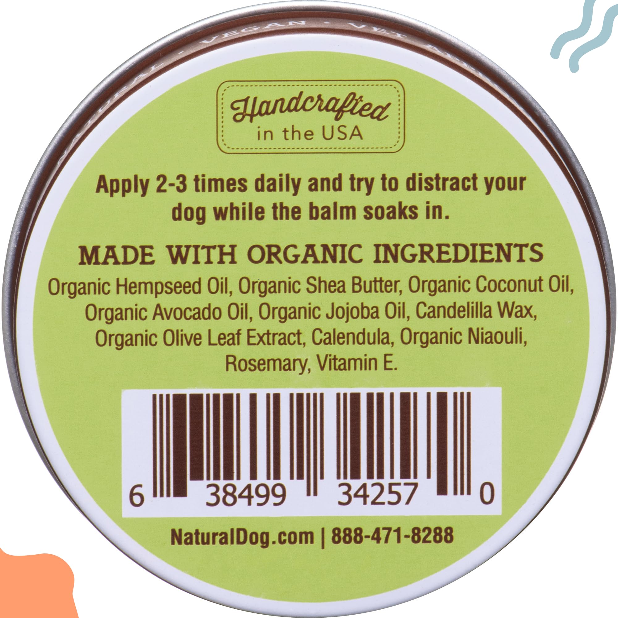 Utilisation quotidienne du soin Natural Dog Company pour les plis du chien.