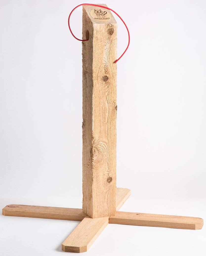 Poteau Natural Scratch en cèdre de 32 pouces avec base en X stable.