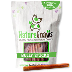 Nature Gnaws Thin Bully Sticks pour petits chiens, texture mince et savoureuse.