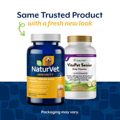 NaturVet VitaPet Senior – tablettes dans la main, facilité d'administration quotidienne pour chien.