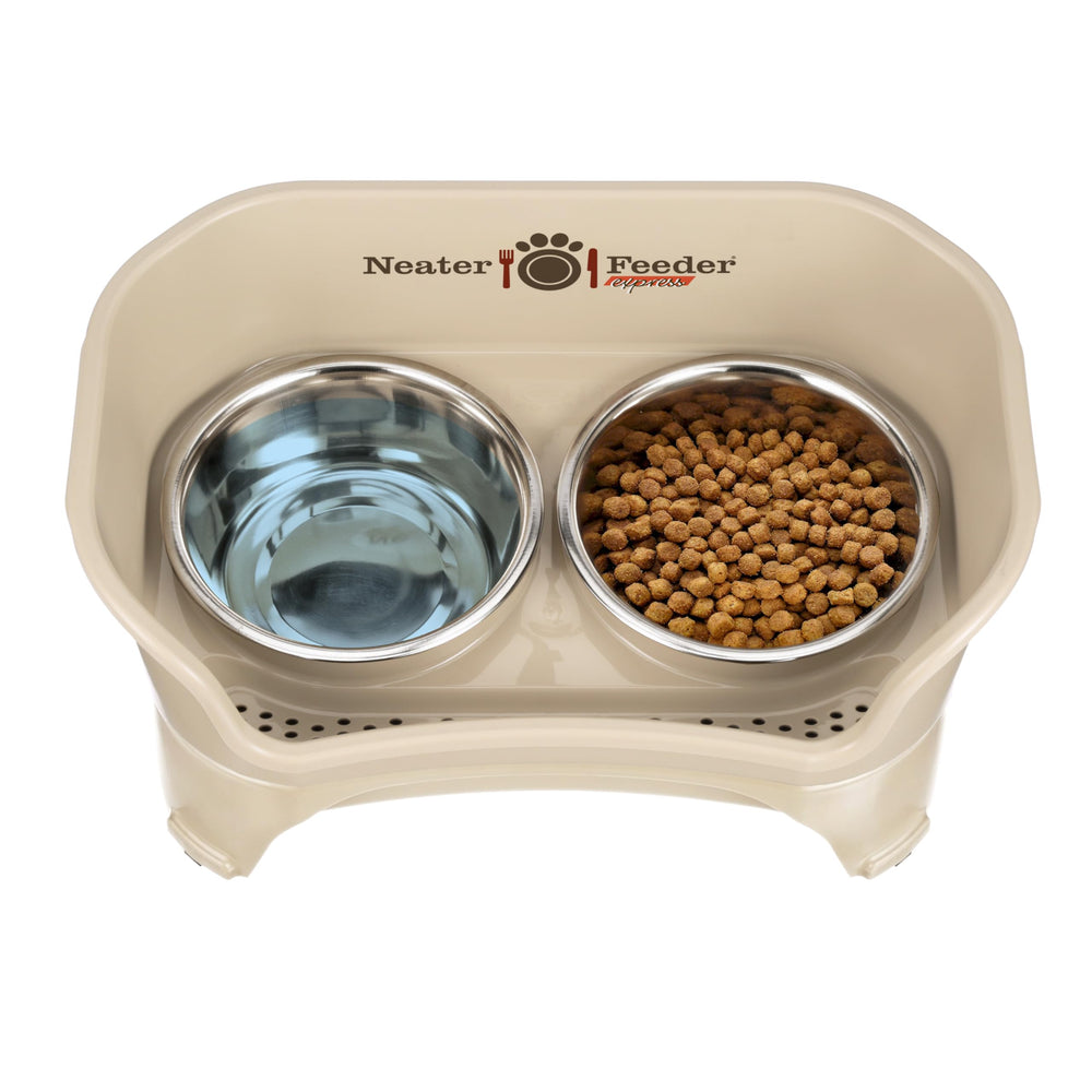 Neater Feeder Express – couleur amande, élégant et pratique.