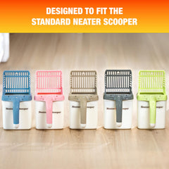 Utilisation pratique du Neater Scooper pour ramasser la litière.