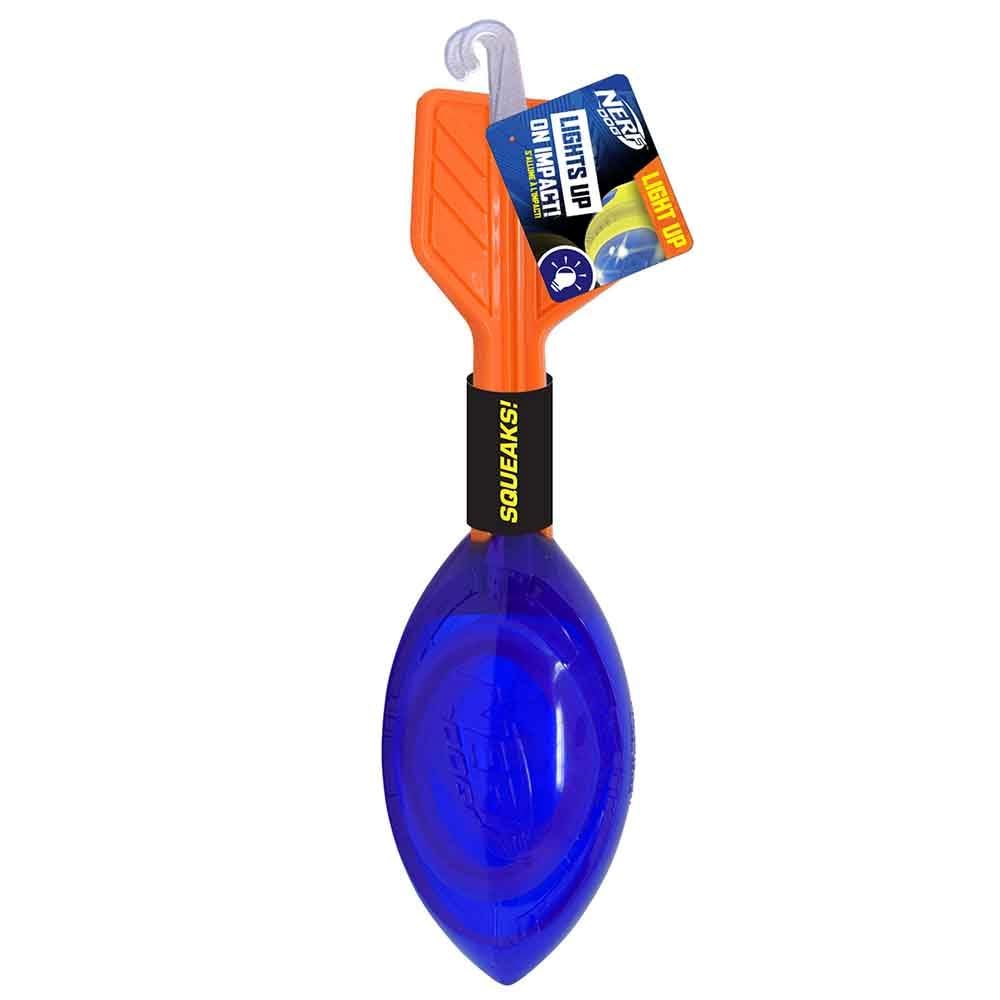 Nerf Dog ballon-football lumineux Squeak, idéal pour fetch nocturne et suivi facile.