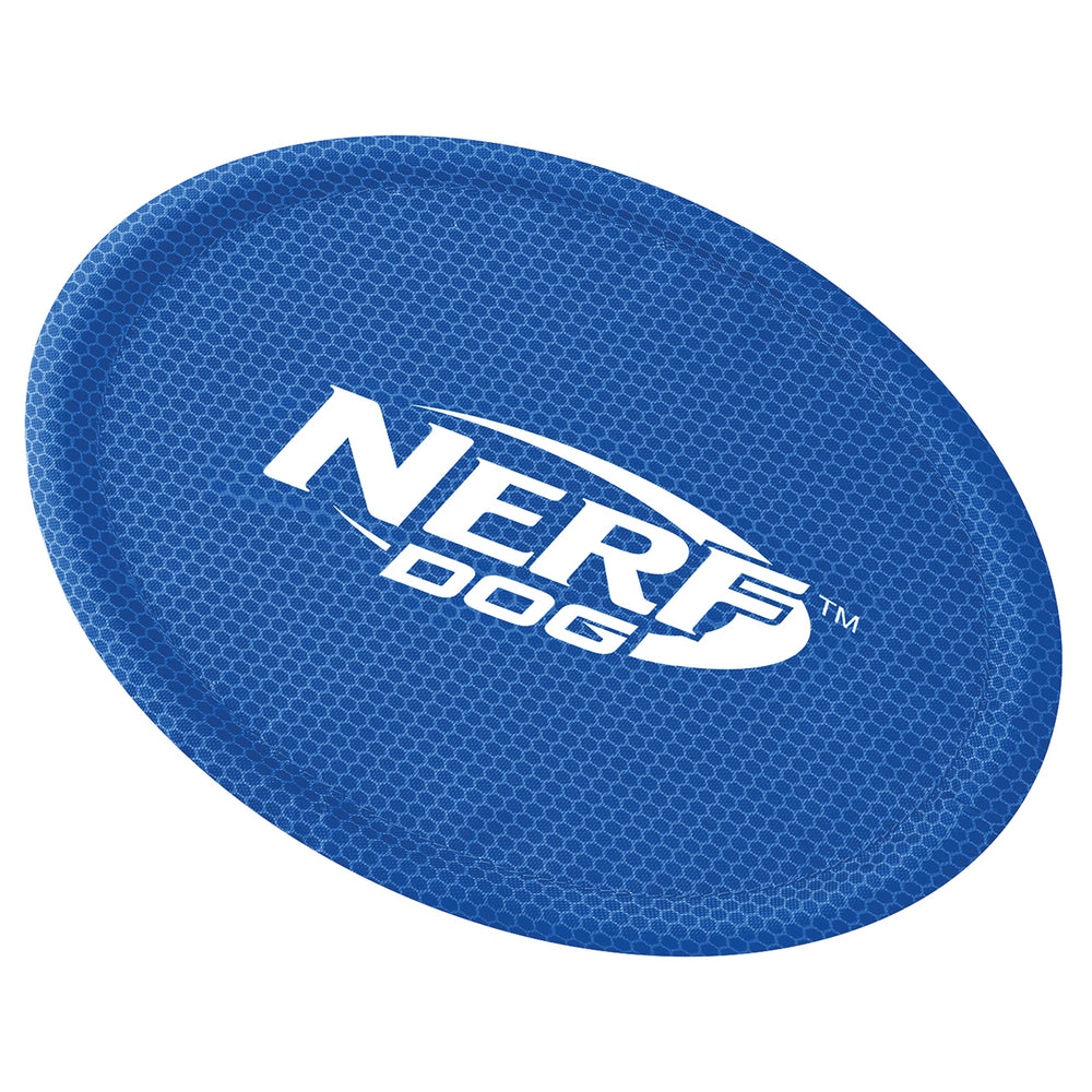 Nerf Dog Nylon Flyer disque bleu très visible pour suivre la trajectoire.