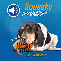 Nerf Dog Spiral Squeak Football avec prise ergonomique facilite le lancer et la prise.