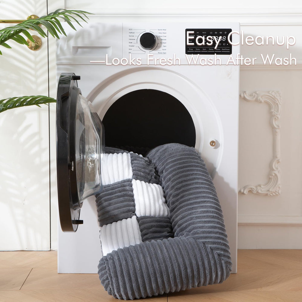 NestlyMoly lit petit et portable, idéal pour usage intérieur.