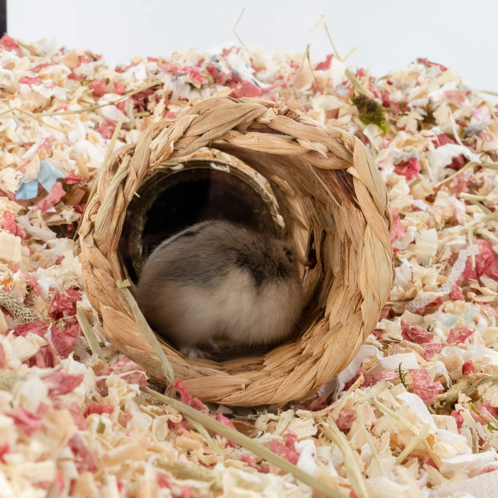 Stimulation naturelle: favorise fouille et activité physique dans l’habitat.