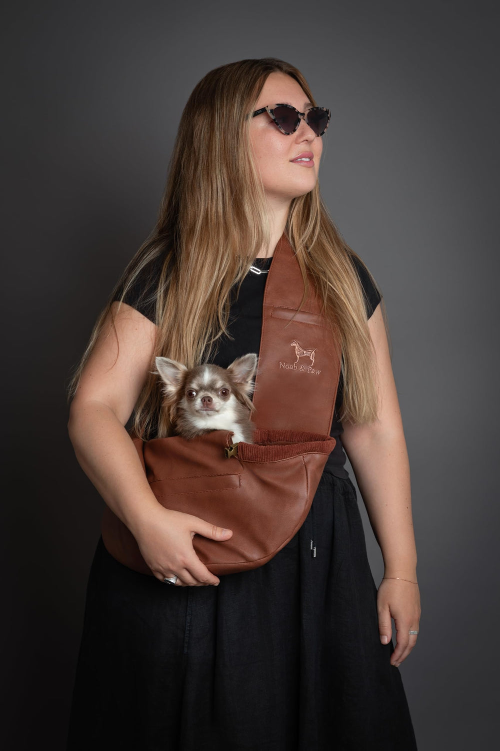Deux poches magnétiques Noah & Paw pour ranger l essentiel.