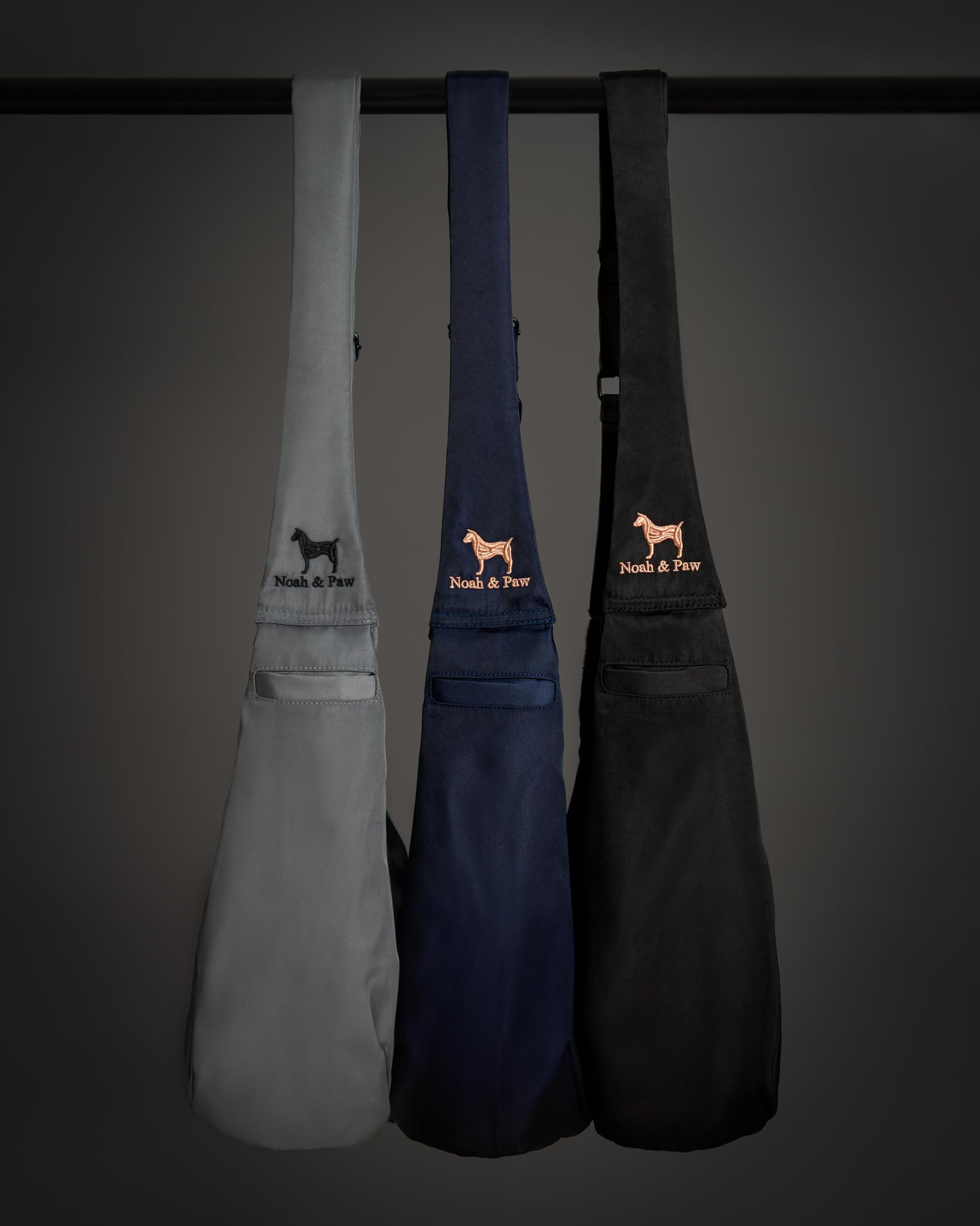 Noah & Paw sling : poche pratique pour clés et friandises.