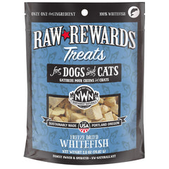 Northwest Naturals poisson blanc lyophilisé – morceaux faciles à mâcher pour chiens et chats.