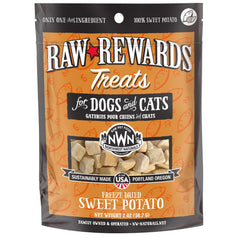 Northwest Naturals Raw Rewards patate douce, petits morceaux lyophilisés, faciles à partager pour chiens et chats.