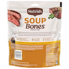 Nutrish Soup Bones chien en train de mâcher et profiter.