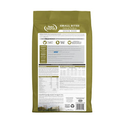 NutriSource croquettes petits morceaux poulet et pois, texture idéale pour petites bouchées.