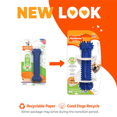 Nylabone Flexi Chew saveur poulet, goût persistant qui occupe les chiens durant le jeu.