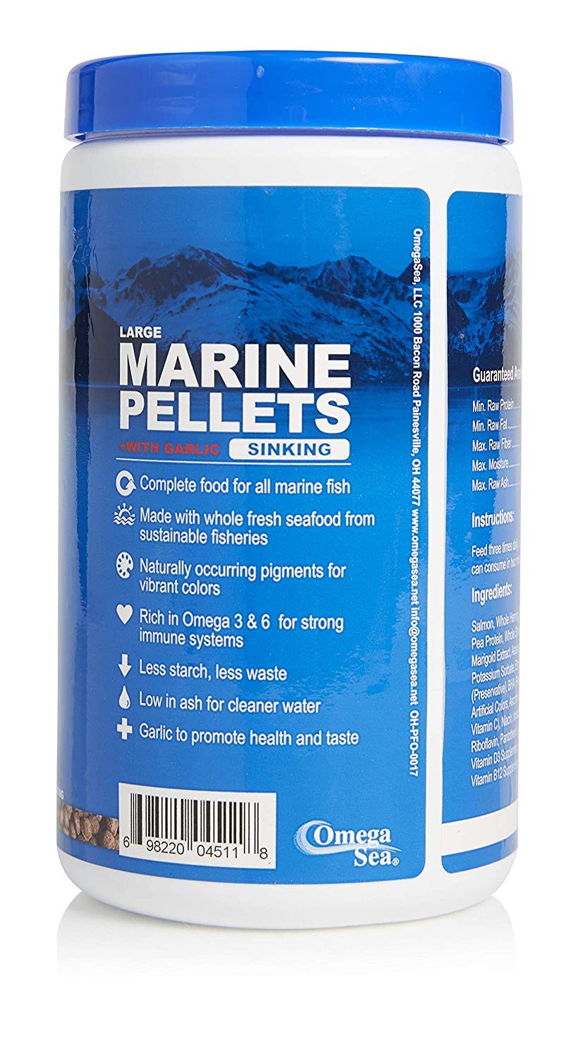 Omega One emballage vingt-onces, prêt à nourrir vos poissons.