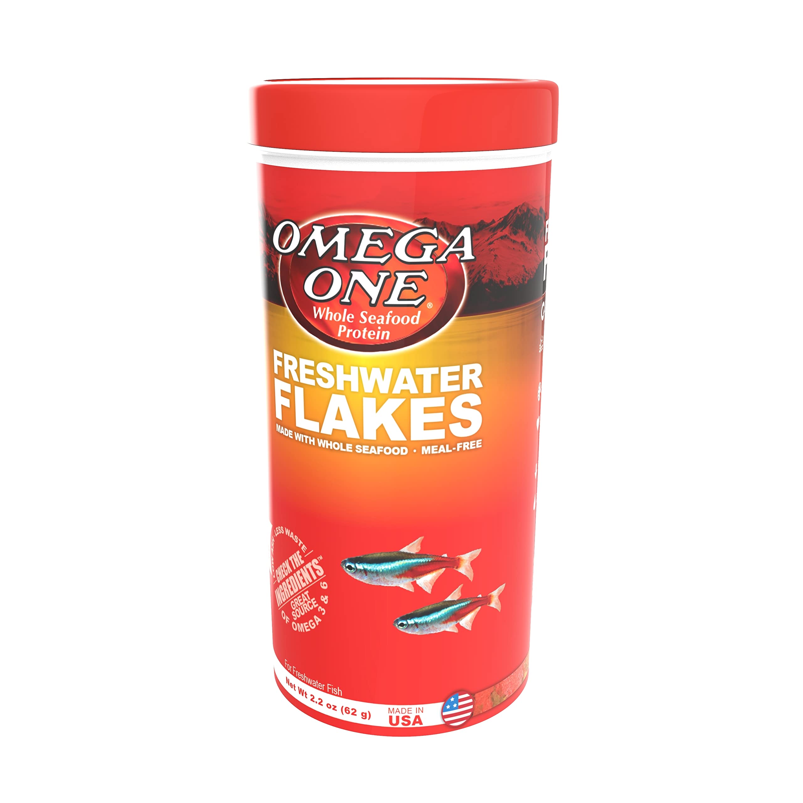 Omega One Flocons d’eau douce, coloration naturelle des poissons en action.