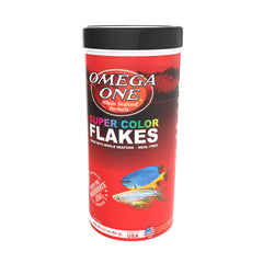 Omega One Super Color Flakes, granules couleur vive pour nourrir vos poissons.
