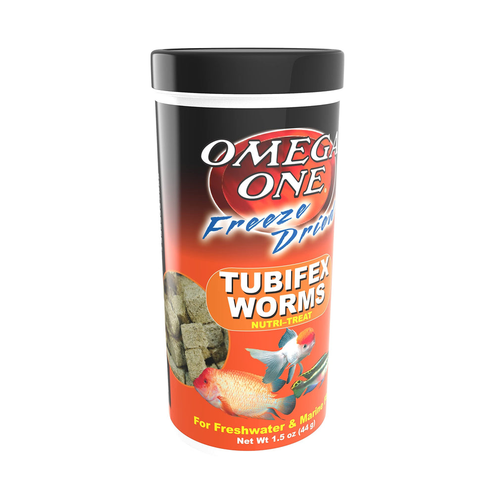Omega One tubifex séchés bocal ouvert, pratique pour nourrir vos poissons