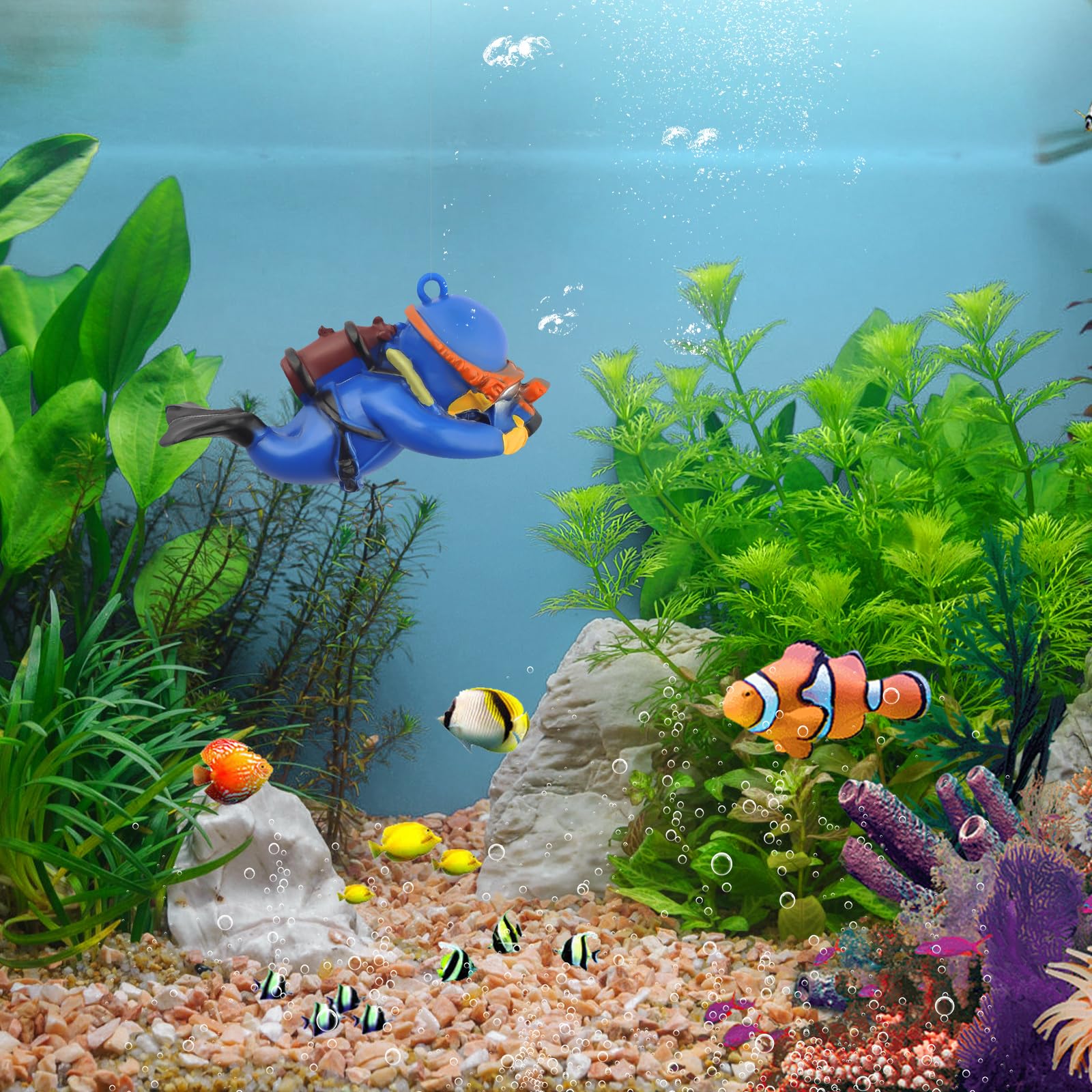 onesimcr décoration plongeur, mouvement fluide dans l’aquarium.