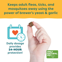 Only Natural Pet EasyDefense Bites, ingrédients naturels incluant ail et levure pour équilibre.