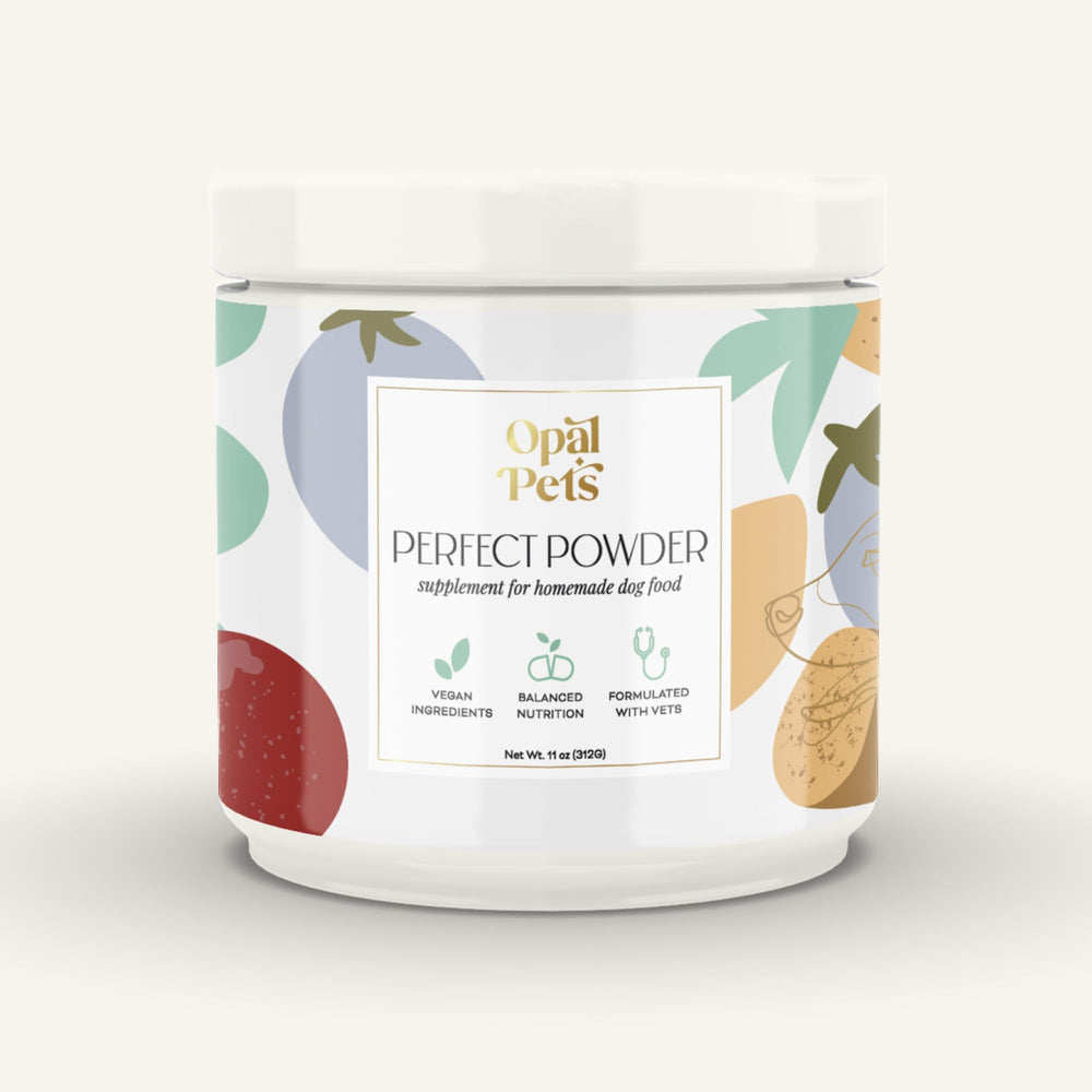Opal Pets Perfect Powder, bouteille – soutient l'équilibre nutritionnel des repas maison.