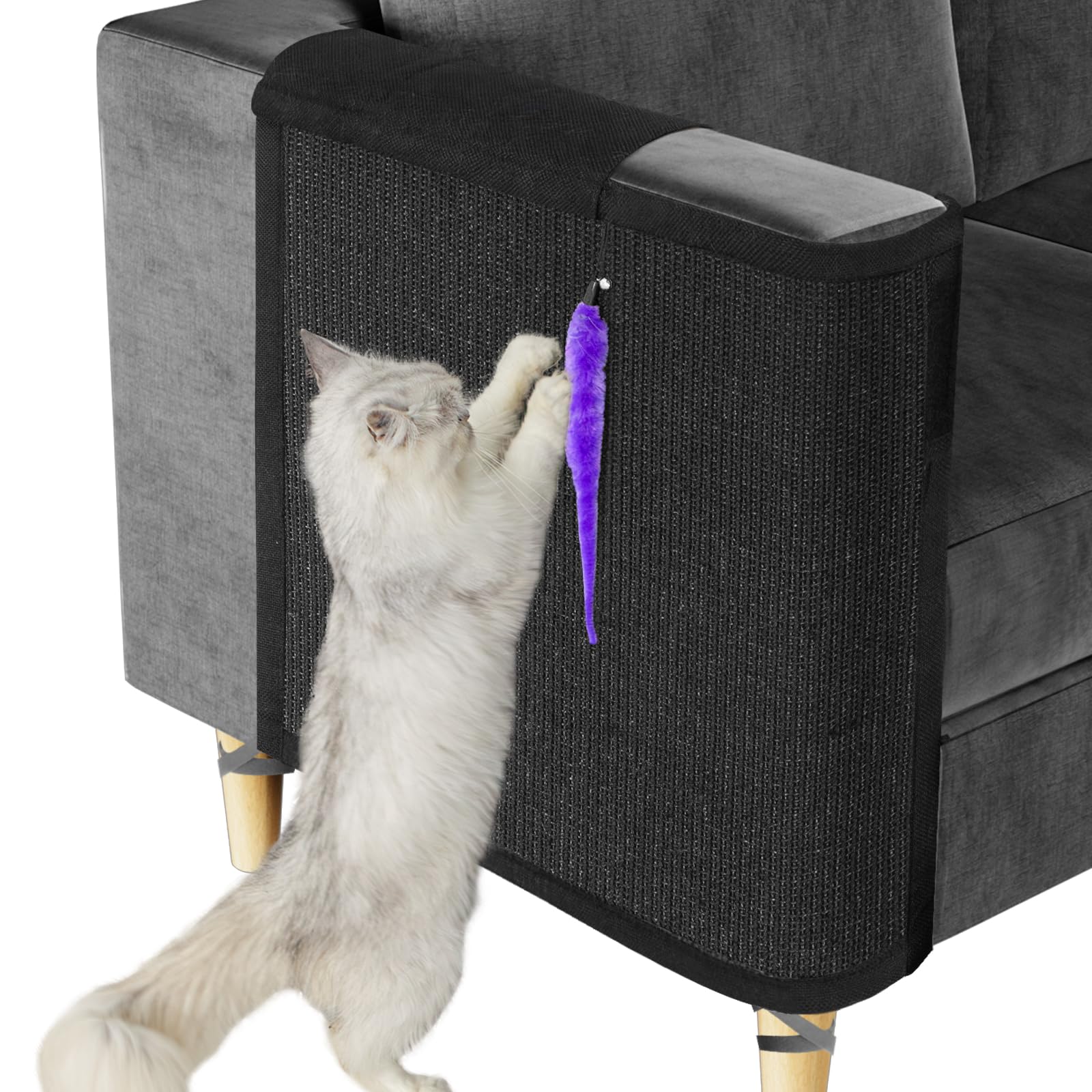 Oroonoko protège le canapé des griffures grâce au tapis sisal durable.
