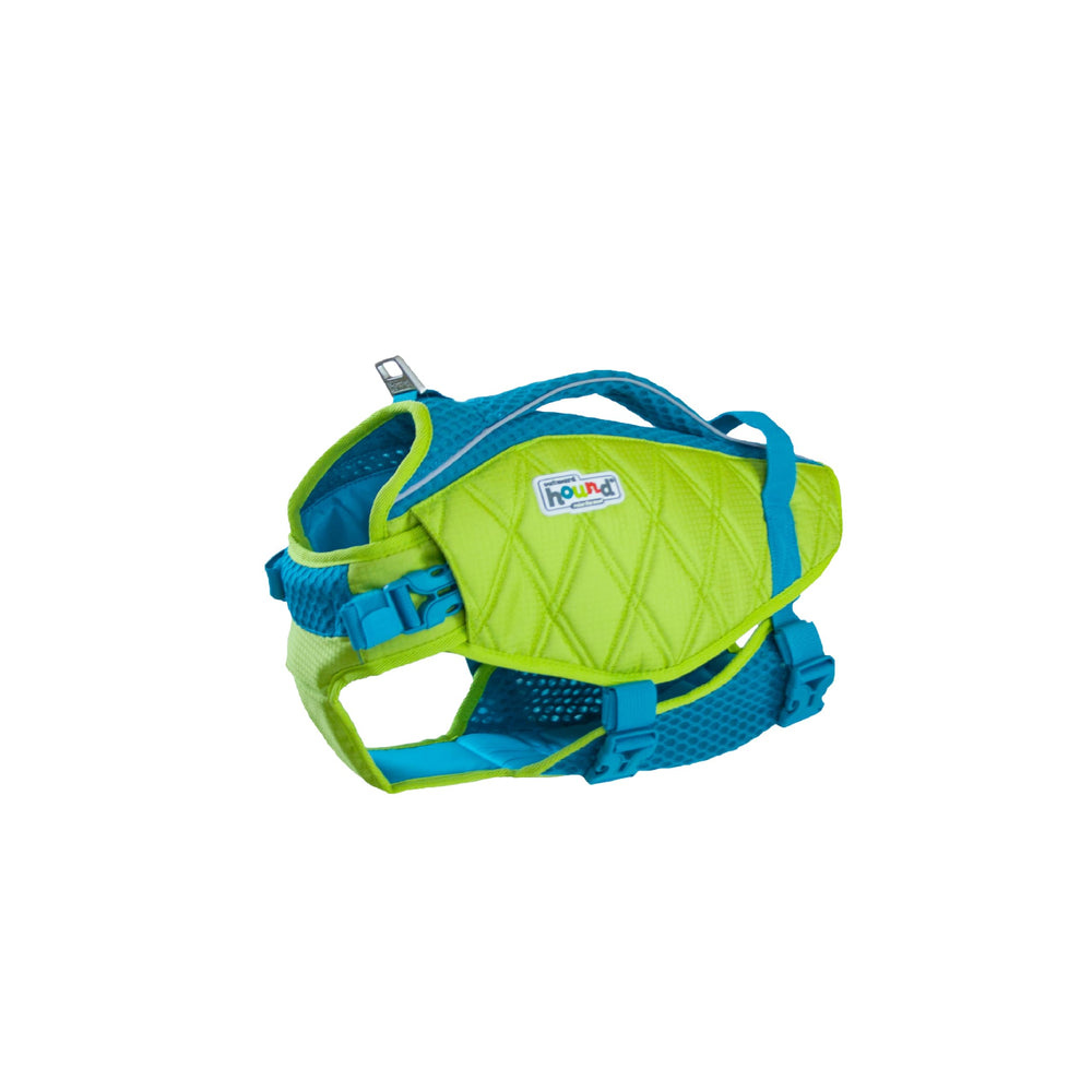 Gilet de sauvetage Outward Hound Standley Sport en action, visibilité accrue sur l'eau.