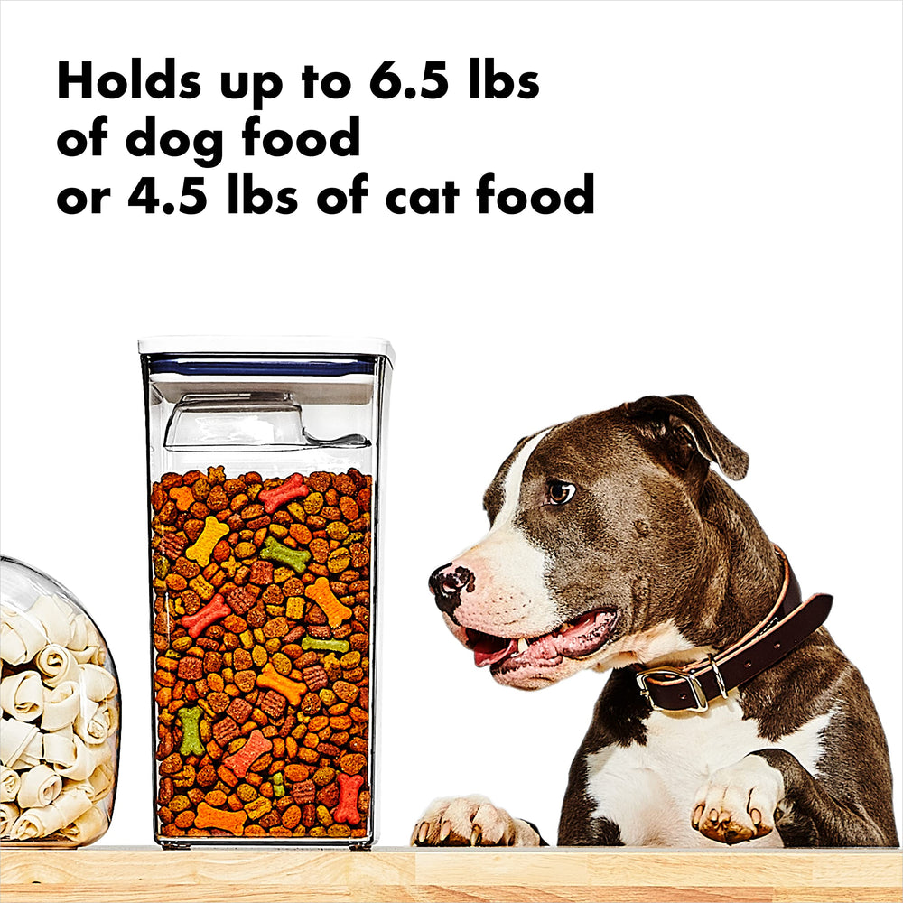 OXO Pet POP Conteneur 6L base transparente carrée pour voir le contenu.