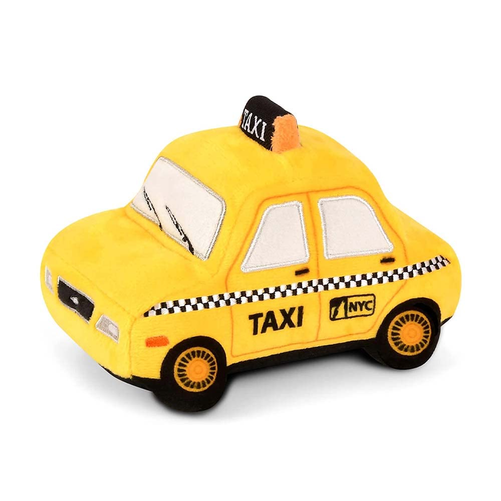 P.L.A.Y. doudou chien taxi New-Yap pour trajets imaginatifs et réconfortants.