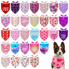 Bandana Pai Sence pour gros chien Saint-Valentin, vue frontale, parfait pour séances photo.