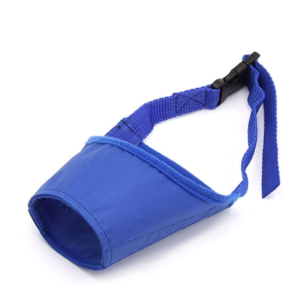 Muselière Parts Express bleu avec sangle cou ajustable pour un ajustement sûr.