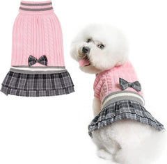 PAWCHIE pull-robe pour chien avec noeud rouge, idéal pour balades hivernales.