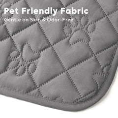 PAWFINITY imprimé patte quilté pour canapé gris, confort visuel.