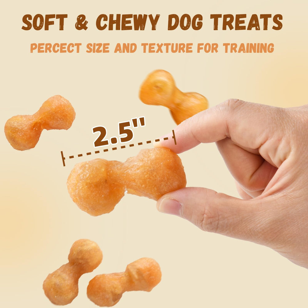Détail de la texture molle de l’os enrobé Pawmate pour une mastication prolongée.