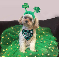 Pawskido bandana imprime trefle vert, allure festive ideale.