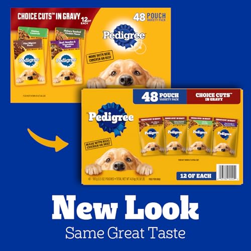 Pedigree Sélection Tranches en Sauce, sachet versé sur croquettes pour plus d'humidité.