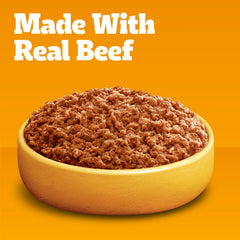 Pedigree Chopped Ground Dinner montre le chien en train de manger dans un bol.