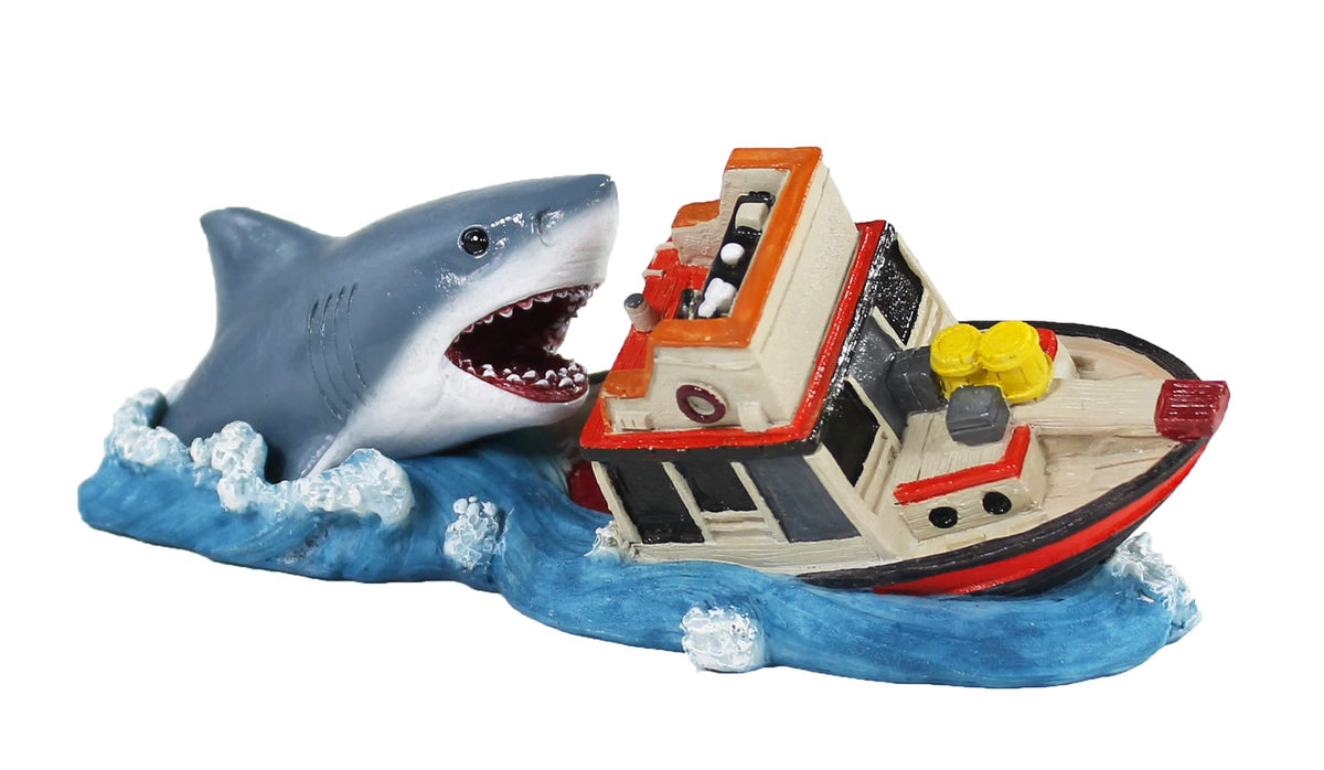 Penn-Plax Jaws bateau-attaque: décor sûr pour aquariums eau douce et salée.