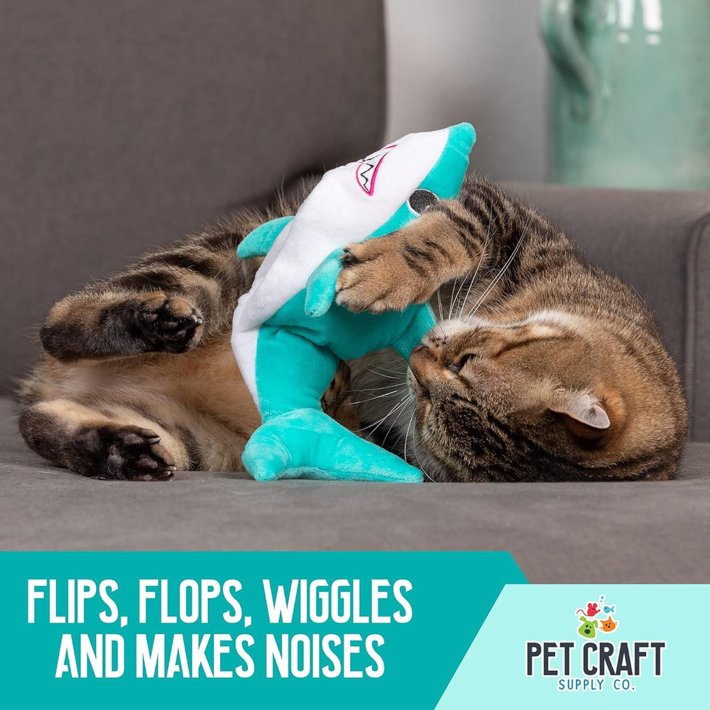 Pet Craft Supply Requin coloré et design ludique attire rapidement le chat.