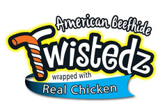 Pet Factory Twistedz – chiens en action mâchant des bâtonnets torsadés sûrs et divertissants.