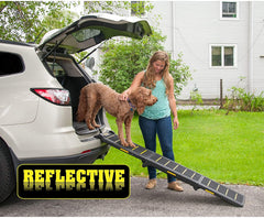 Pet Gear Travel Lite Ramp avec réflecteurs latéraux visibles pour la sécurité