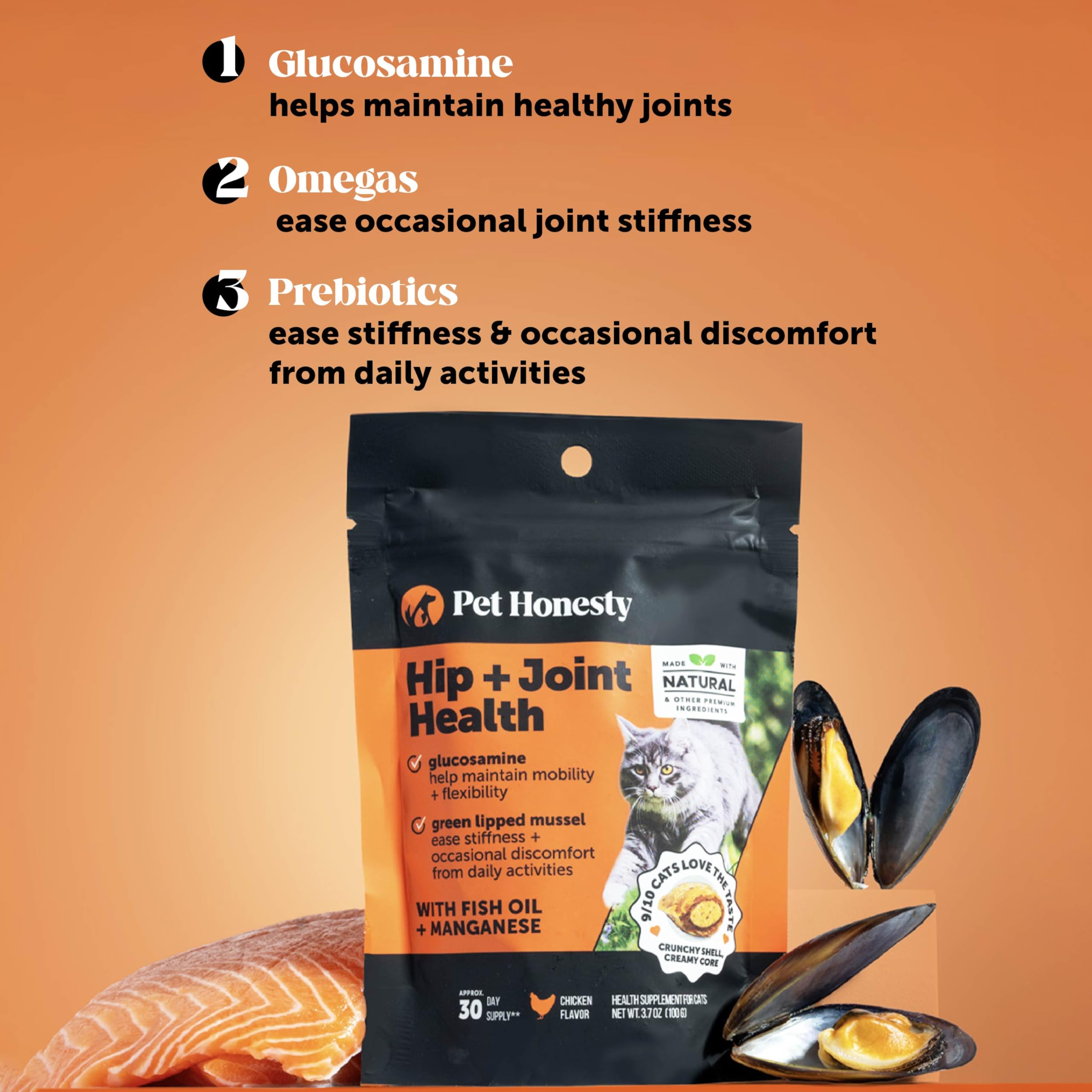 Chat savourant les friandises Hip + Joint, goût apprécié et appétence élevée.