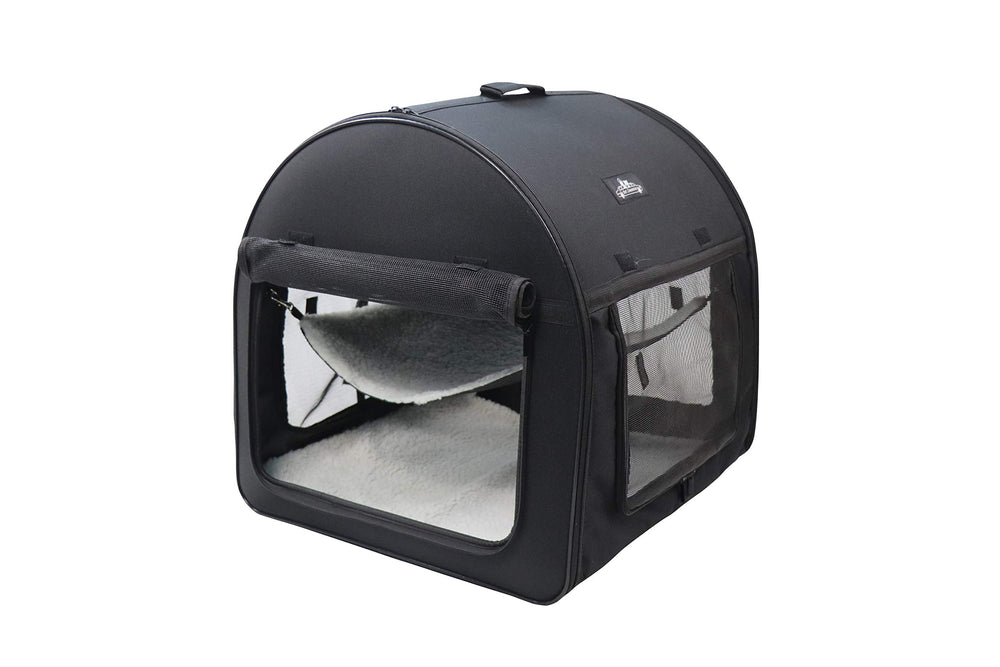 Pet Limousine cage douce avec rideaux ombrage pour repos extérieur.
