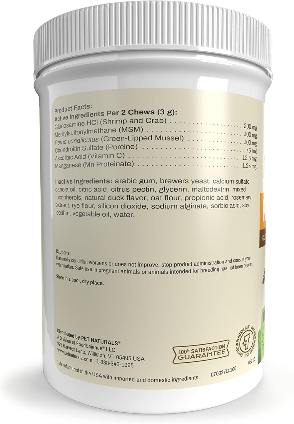 Pet Naturals Hip + Joint – chien qui mâche une friandise, routine durable.