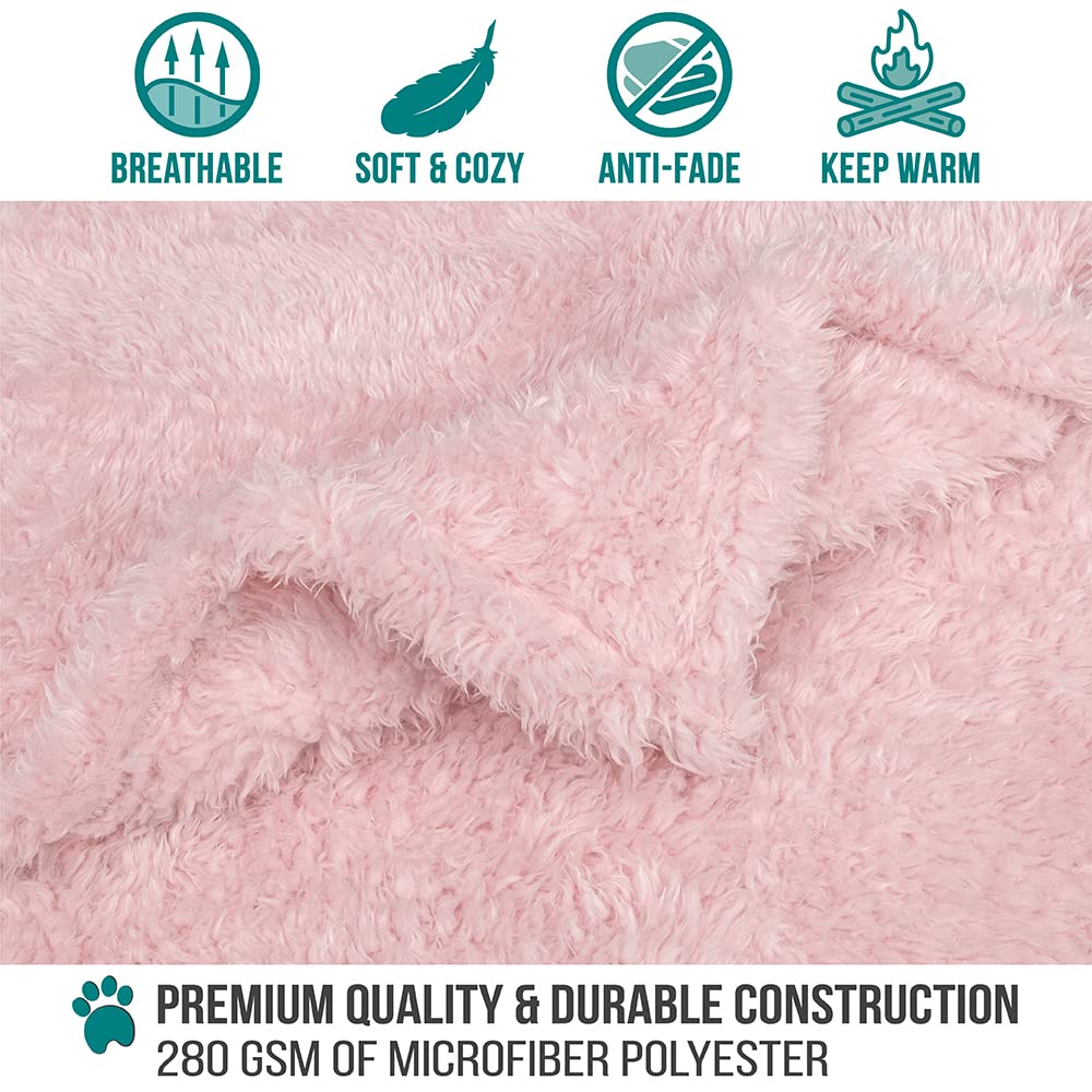Couverture voiture chiot PetAmi rose, idéale en trajet.