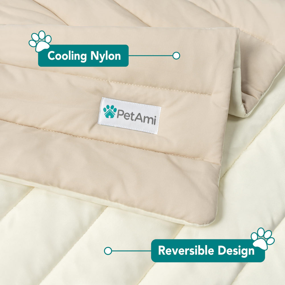 Surface réversible PetAmi, nylon respirant et peluche douce.