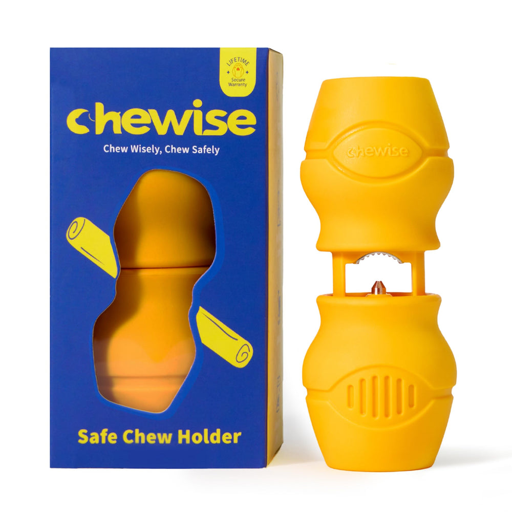 PetClan Chewise, dents en acier inoxydable visibles, sécurité renforcée lors de la mastication.