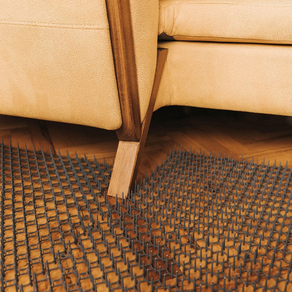 Petfolio tapis anti-chat posé sur comptoir, accessoire discret mais efficace.