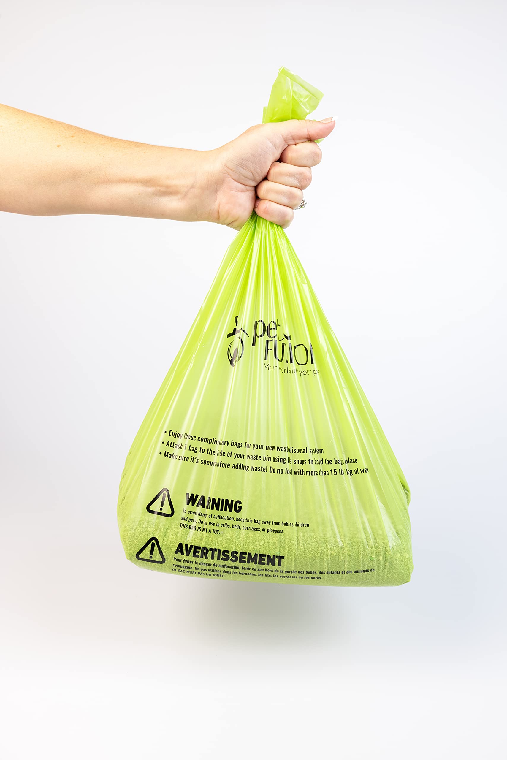Sac PetFusion avec désodorisant au charbon, gestion des odeurs.