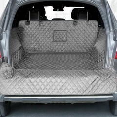 PETICON SUV Cargo Liner vue générale protégeant le coffre des rayures et salissures.